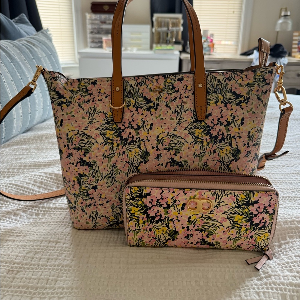 Tory Burch purse and wallet Floral Tote and Wallet Set